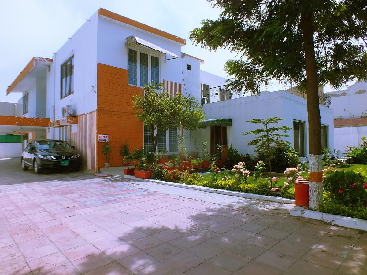 Capetown Guest House Islamabad Exteriör bild