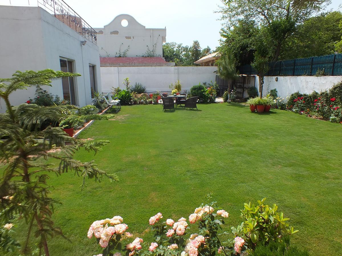 Capetown Guest House Islamabad Exteriör bild