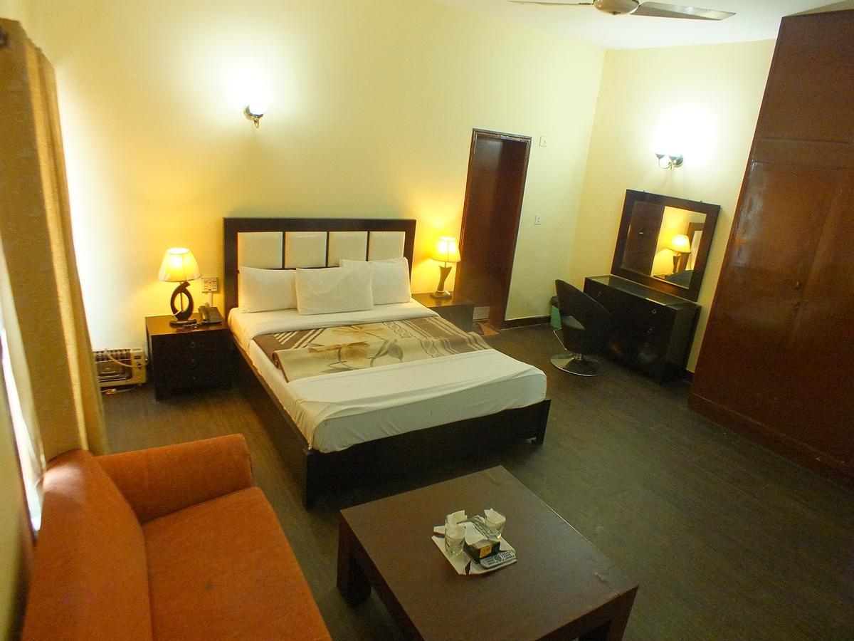 Capetown Guest House Islamabad Exteriör bild