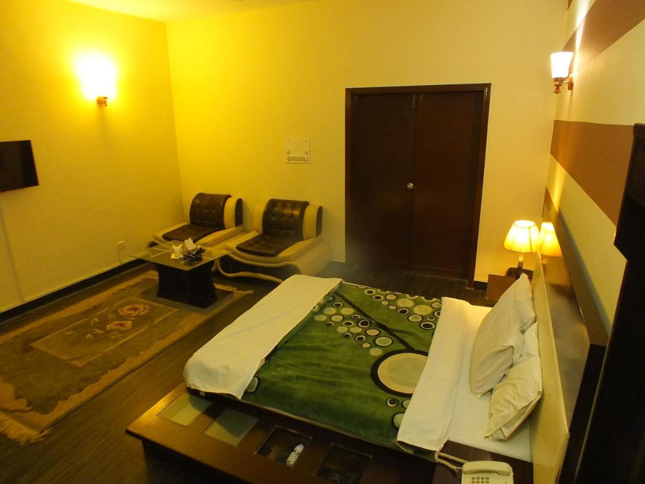 Capetown Guest House Islamabad Exteriör bild