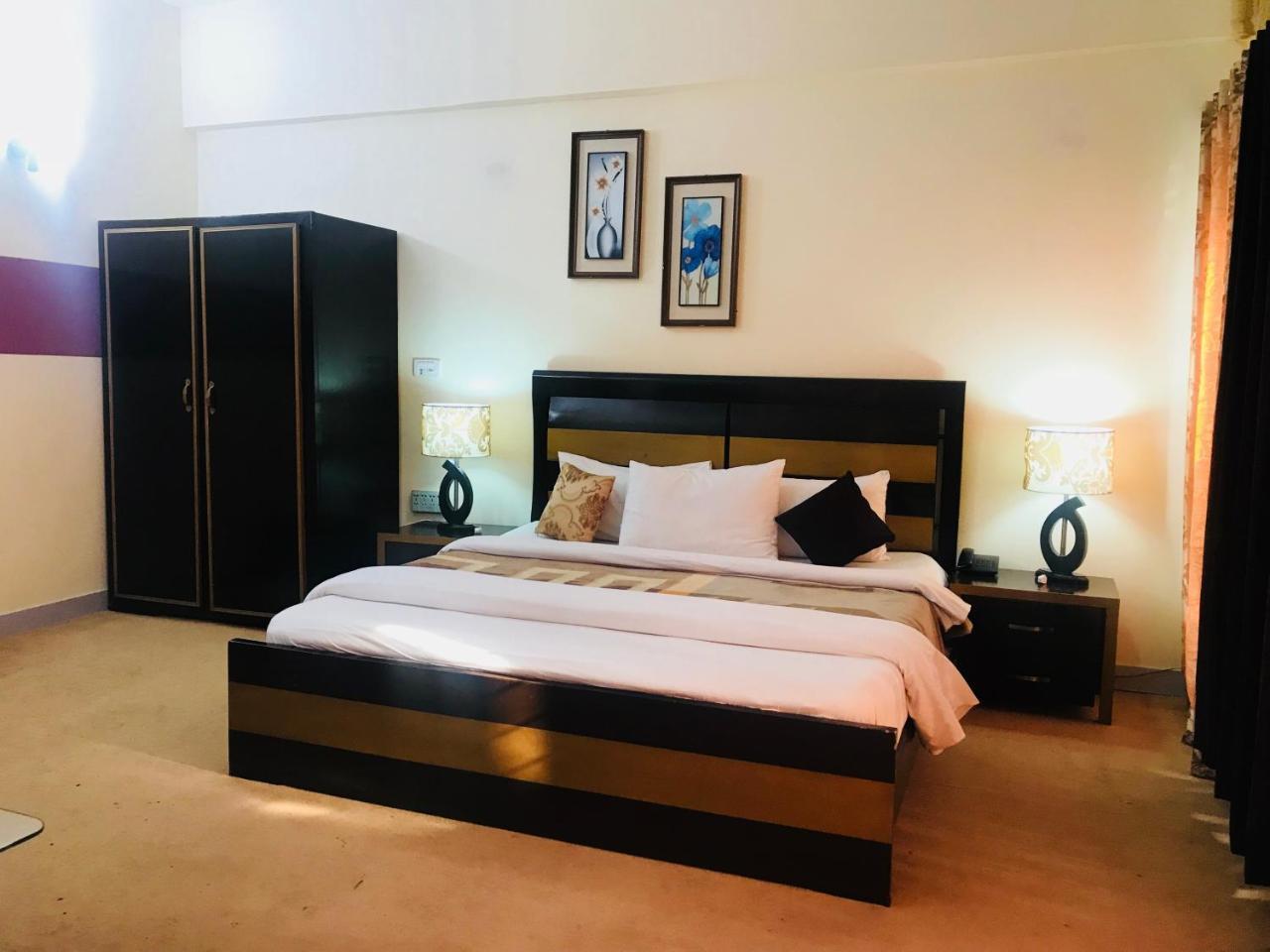 Capetown Guest House Islamabad Exteriör bild